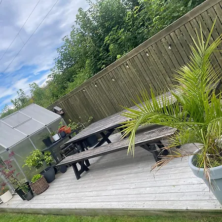 Presthusvegen Holiday home *